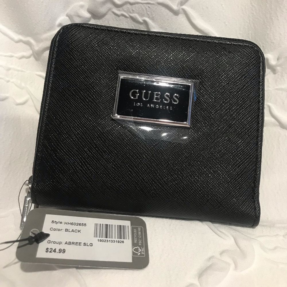 NWT Guess Abree Saffiano Zip-Around Wallet